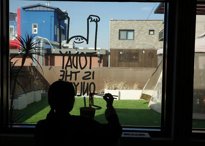 Yeonnam Rooftop 7min Walk From Hongdae Exit 3 ゲストハウス ソウル特別市